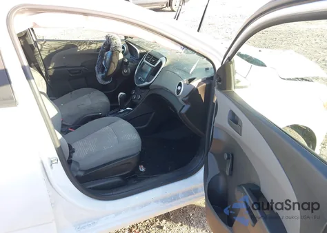 2017 Chevrolet Sonic Lt Auto из США, поврежденный, VIN 1G1JG6SH6H4163559